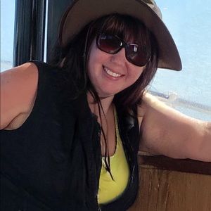 Meet your Posher, Cindy